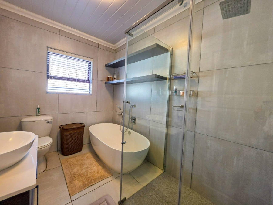 3 Bedroom Property for Sale in Stilbaai Wes Western Cape